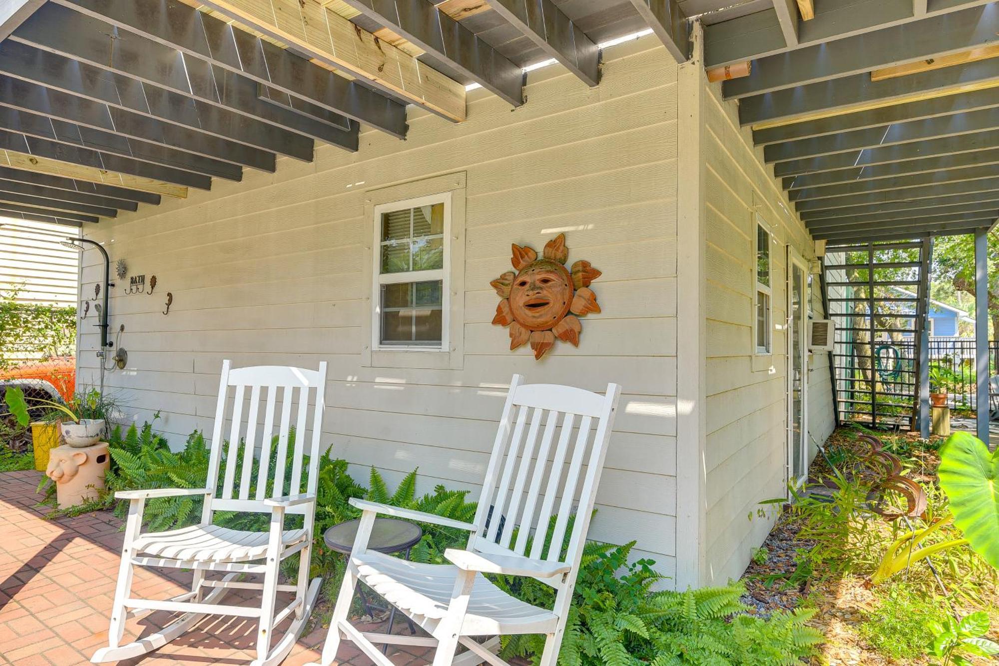 Cozy Galveston Apartment With Private Beach Pass! Exterior photo