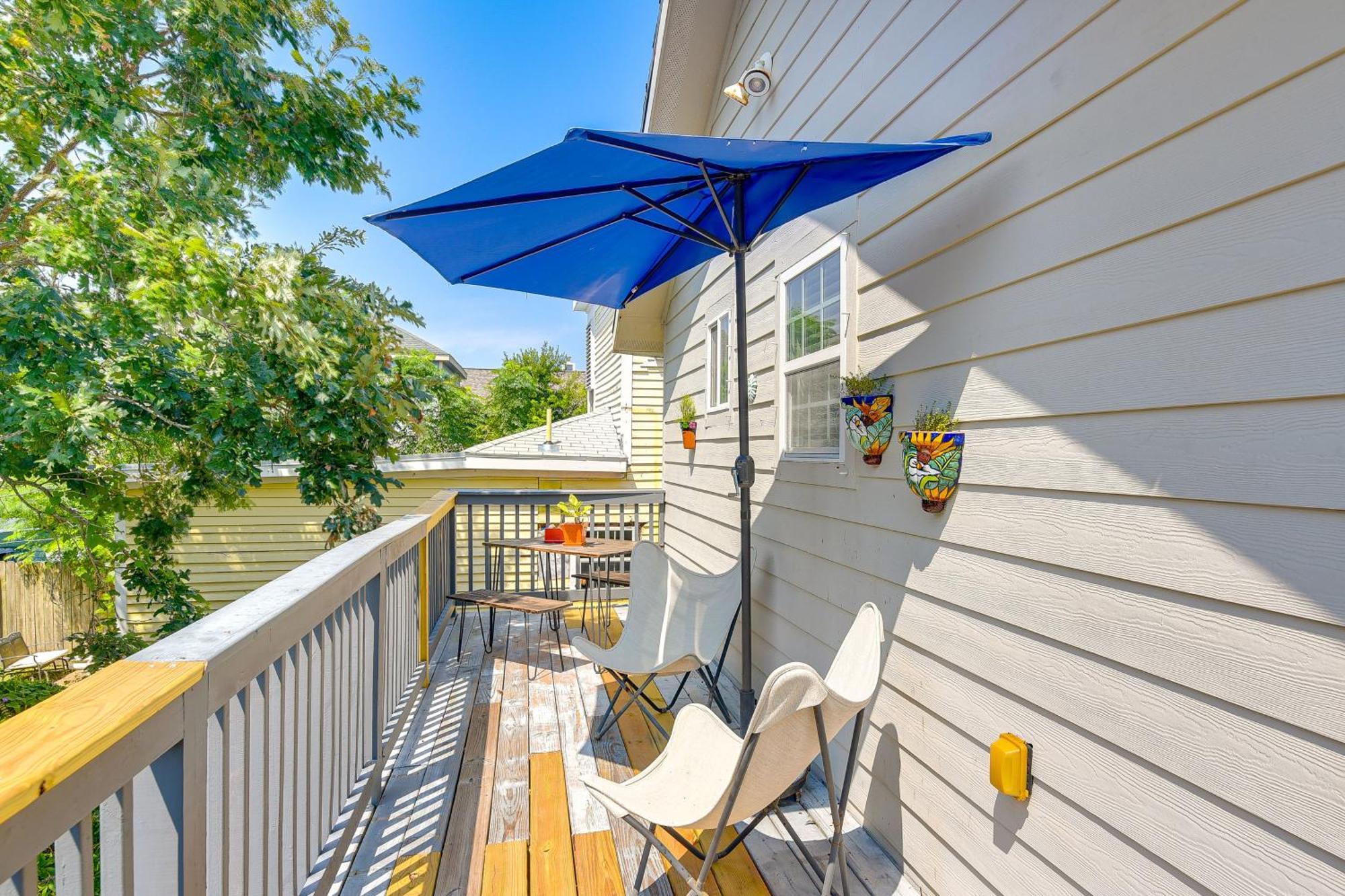 Cozy Galveston Apartment With Private Beach Pass! Exterior photo